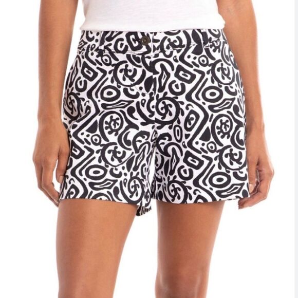 Issac Mizrahi Tailored Stretch Trouser Shorts Black/White Native Print Sz 12 - Picture 1 of 10